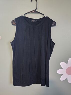 Luxveer Black Sleeveless Pleated Crewneck Tank